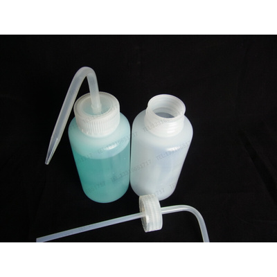 。500ml WASH BOTTLE Polyethylene with wide necks