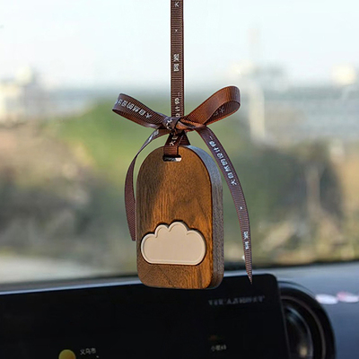 高级感原木车载香薰水挂件汽车内后视镜上装饰品吊坠男女创意礼物