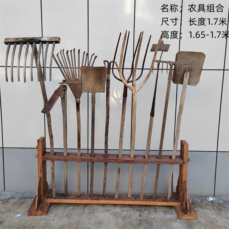 民俗怀旧老农具镰刀扁担木杈连枷木耙铁楸锄头农耕工具展示老物件
