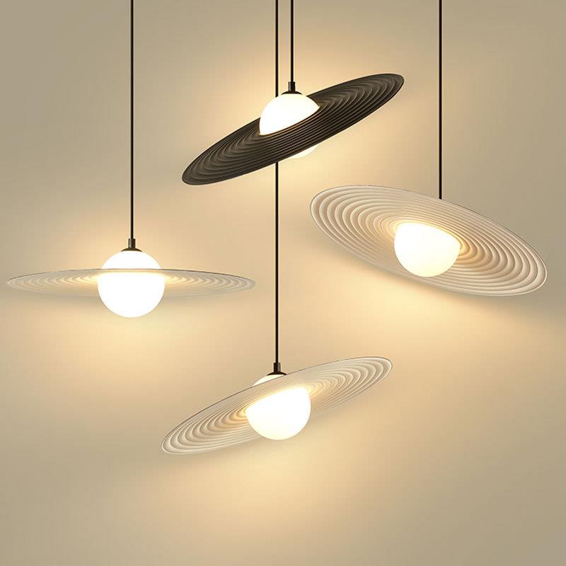 北欧现代简约创意客厅落地设计师餐厅吧台灯书房卧室床头飞碟吊灯