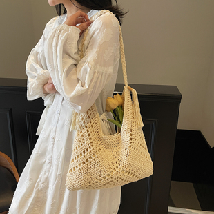 网红超火泰国编织包包女2025新款休闲度假海滩包慵懒风草编托特包