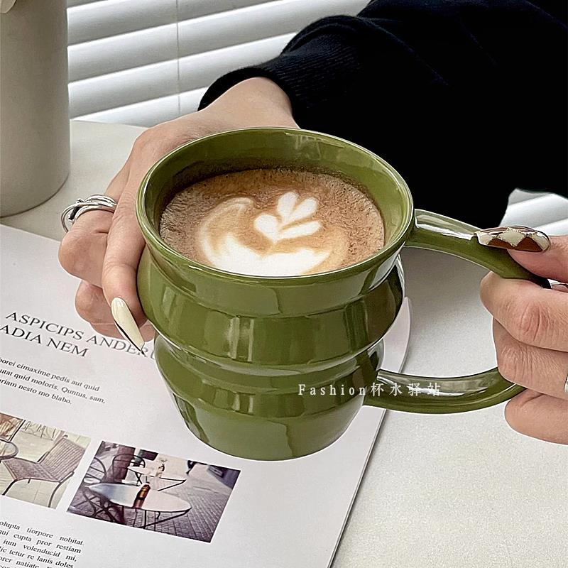 北欧复古原创设计师款墨绿塔塔陶瓷杯高颜值马克杯拿铁拉花杯礼物