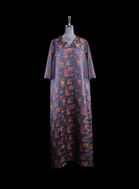 门里门外蓝色亭台楼阁香云纱V领连衣裙BO24XQ0284F