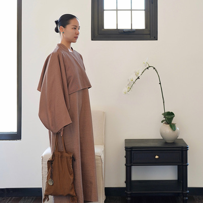 杏褐色植物染丝毛棉V领连衣裙BR25QQ1056A蝙蝠袖上衣BM25QS0817A