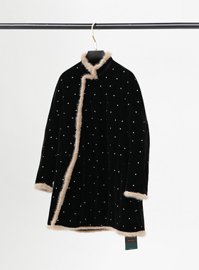 门里门外黑色真丝丝绒绣花夹棉外套BR24DS1020C