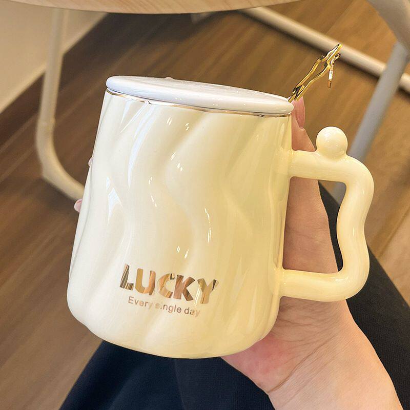 北欧ins风杯子马克杯带盖咖啡杯陶瓷水杯轻奢高级感欧式奢华情侣