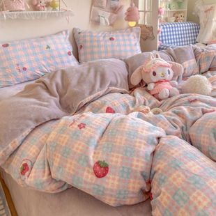 冬季格子草莓牛奶绒四件套双面加绒加厚保暖被套珊瑚绒床单床笠款