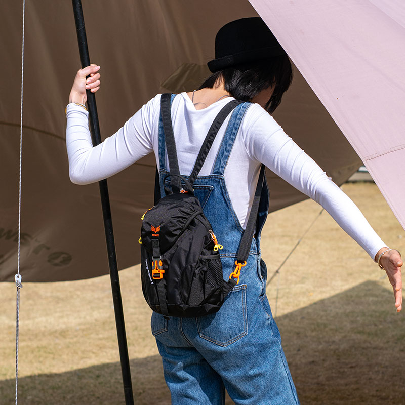 户外旅行双肩包斜挎双肩两用轻便