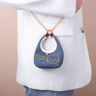 牛仔手拎小零钱包女可爱刺绣手提便携斜挎小众设计耳机口红迷你包