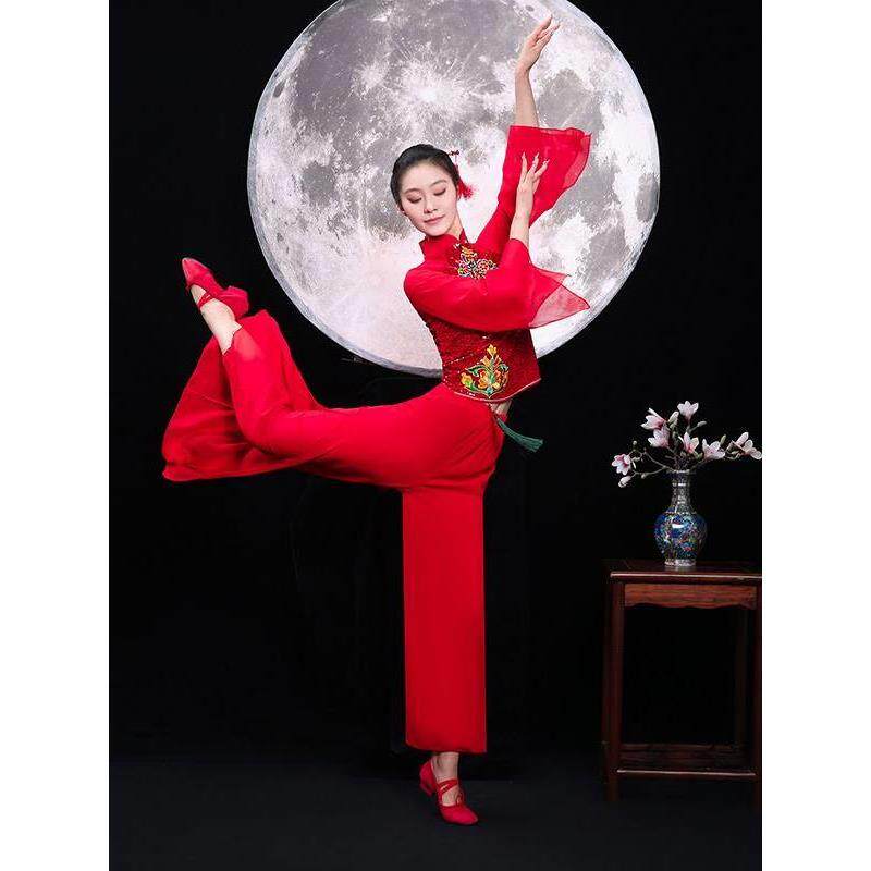 舞台演出服装亮闪闪秧歌秧歌服新款广场舞蹈古典风伞舞手绢扇子舞