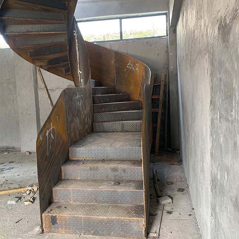 家用复式旋转楼梯 钢结构卷板弧形楼梯商场设计楼梯 别墅卷板楼梯