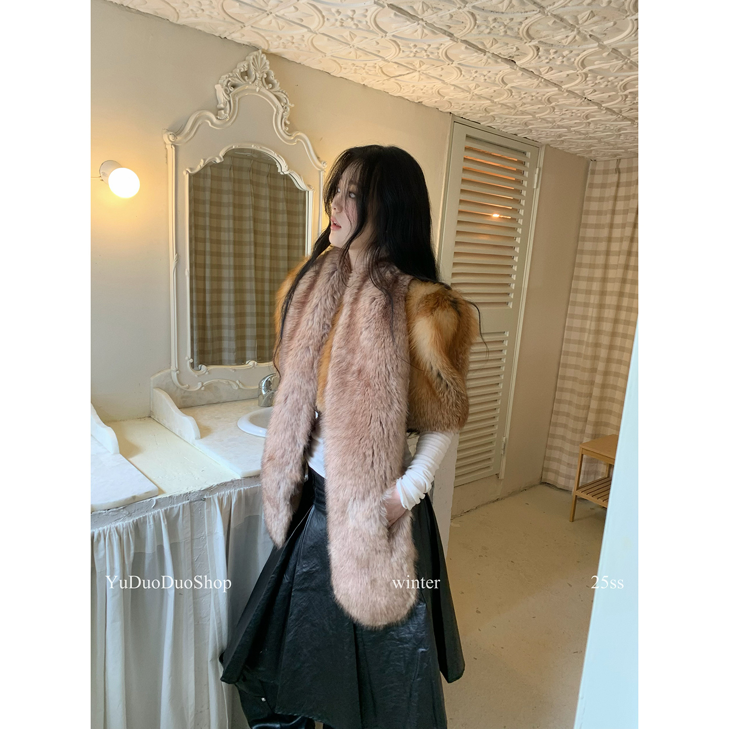 Vintage高级感插兜式仿皮草围巾