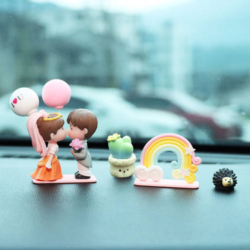 汽车用品摆件婚纱娃娃车饰家居摆件创意可爱卡通情侣礼物汽车摆件