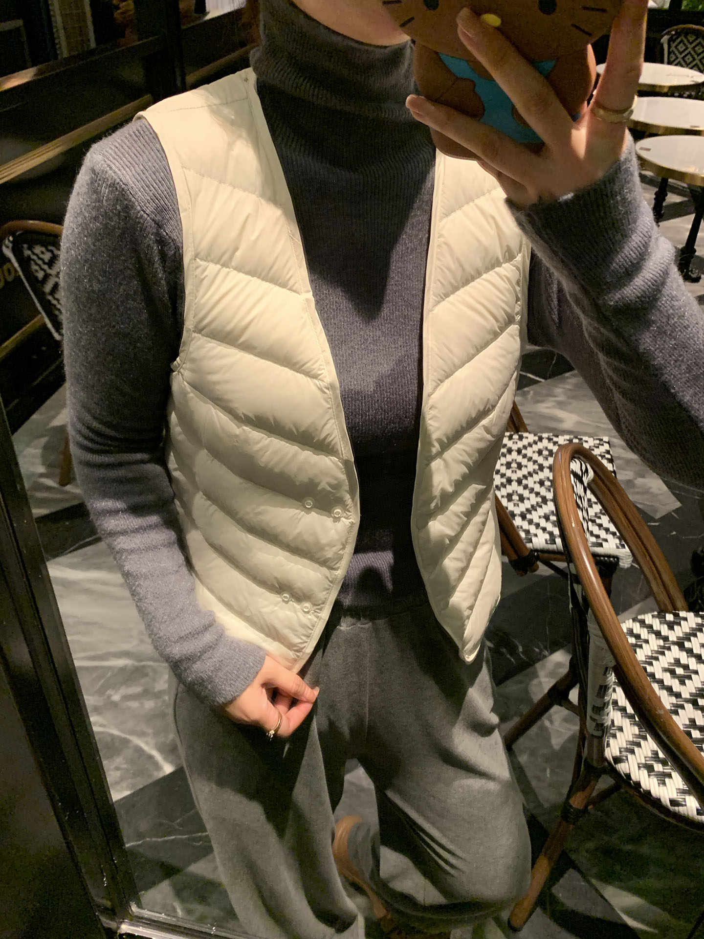 90白鹅绒轻薄羽绒马甲短款女内胆大衣内搭外穿百搭修身V领打底