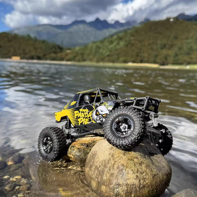 玩派 × 优迪 联名款 熊猫派 UCX 2405 PRO-A 透明桥版本四驱攀爬