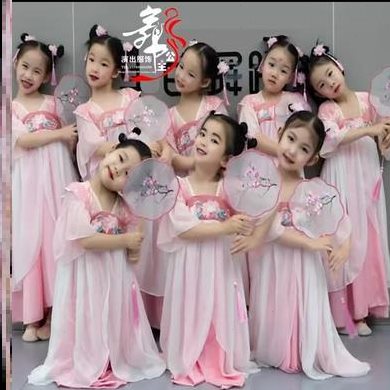 节妆儿童舞蹈服六幼儿园演出服桃花笑一女童古风汉服胭脂61馆小酒