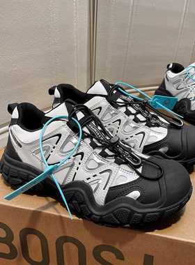 黑色户外丑萌大头登山鞋男2025新款徒步爬山防水防滑运动休闲鞋女