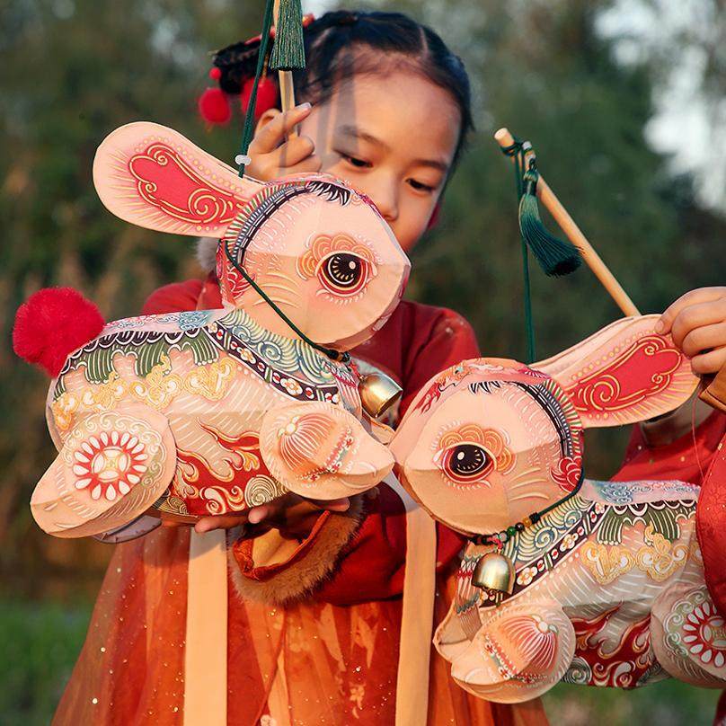 自然造物兔子灯笼新款2025花灯古风中式手提新年元宵挂饰儿童礼物