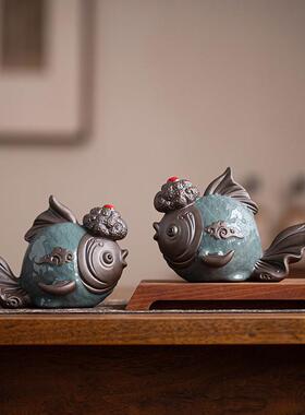 陶瓷鱼鸿运当头摆件中式家居客厅茶桌办公室酒柜书桌面装饰品摆设