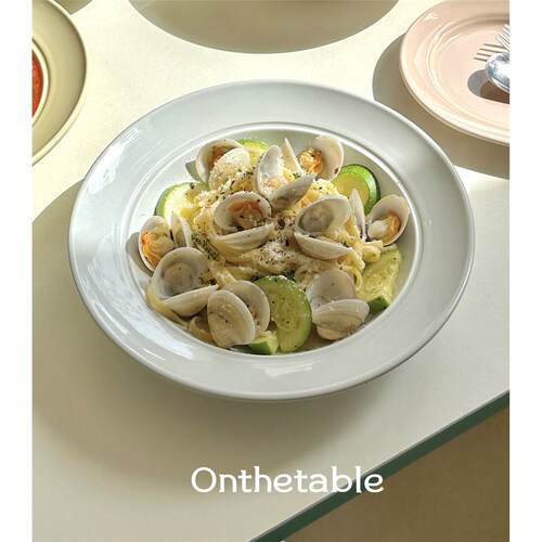 On the table - 浅蓝色釉下彩陶瓷深盘 意面盘 家用菜盘 9.8寸