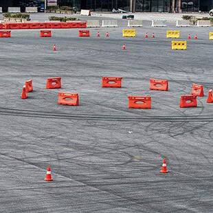 卡丁车护赛道塑水卡丁车水马防方护栏栏组装便料赛道围挡