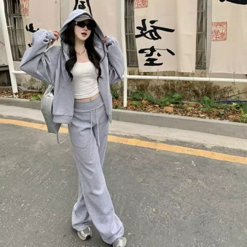 初春chic运动风套装灰色连帽开衫卫衣女内搭背心休闲阔腿裤三件套