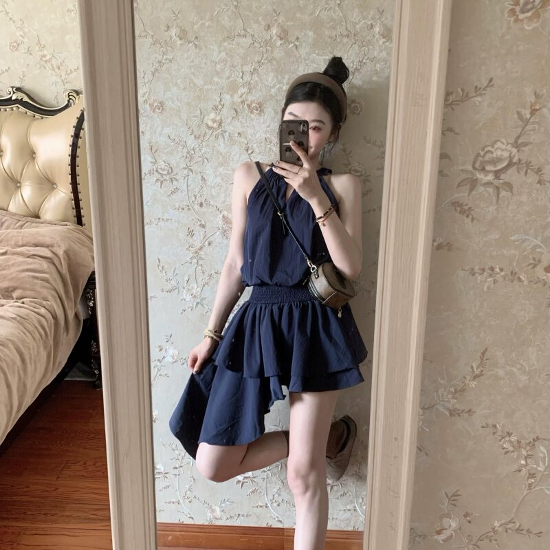 韩系慵懒甜辣妹穿搭无袖挂脖背心上衣女不规则设计感半身裙两件套