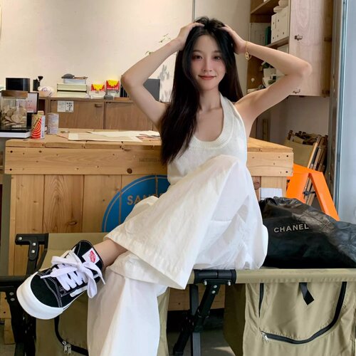 鼓鼓小妞露背针织挂脖背心吊带