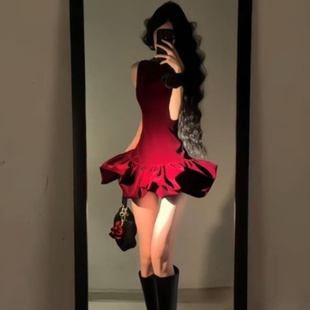 气质复古红色背心连衣裙女夏季新款收腰显瘦晚会小礼服a字短裙