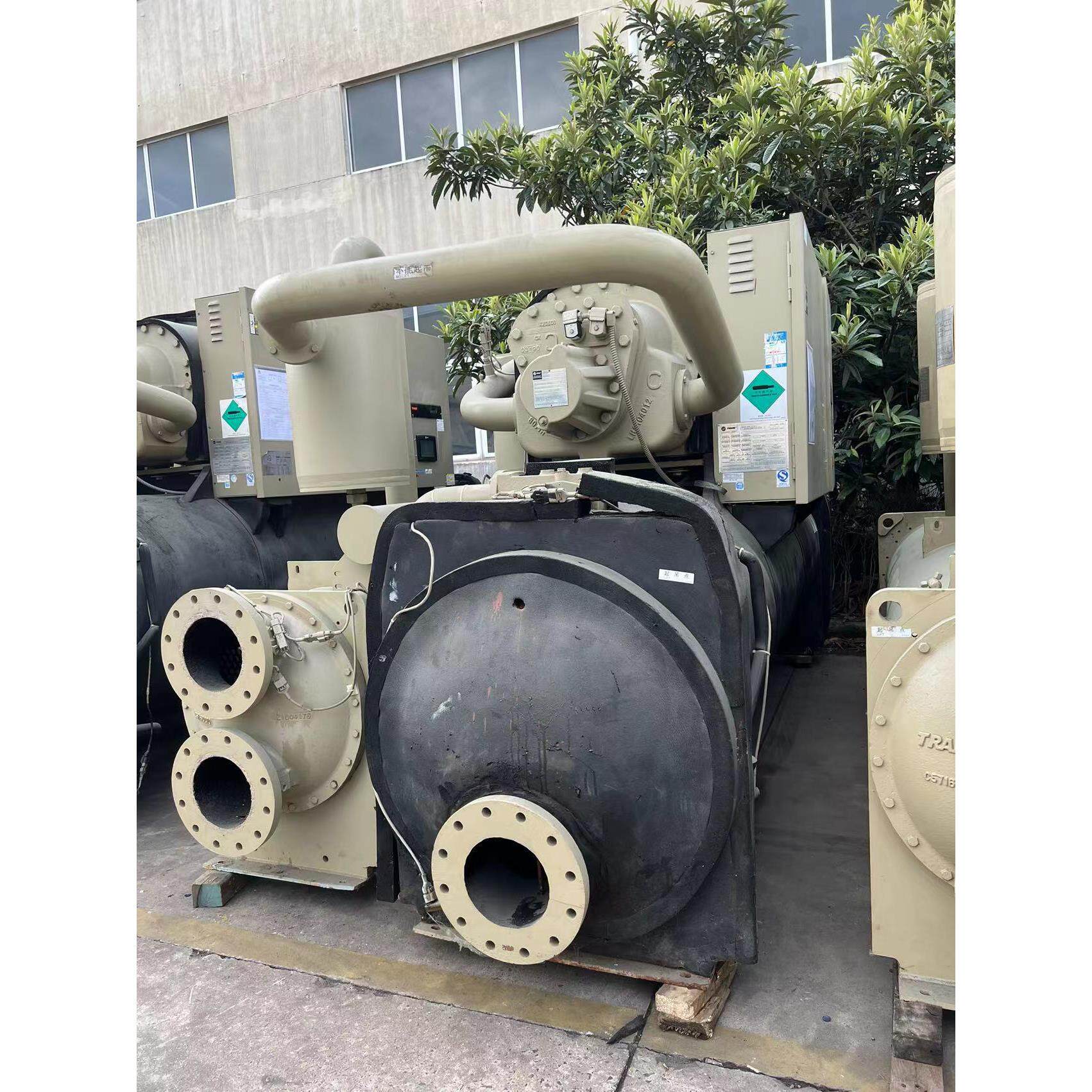 上海二手制冷设备特灵螺杆冷水机制冷量983.1kw库存3台