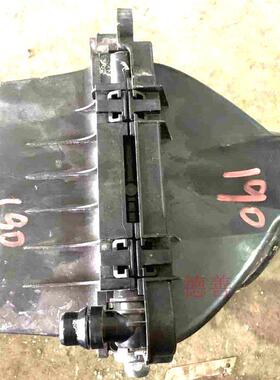 适用奔驰GLE300GLE320GLE350GLE400GLE450GLE63辅助水箱