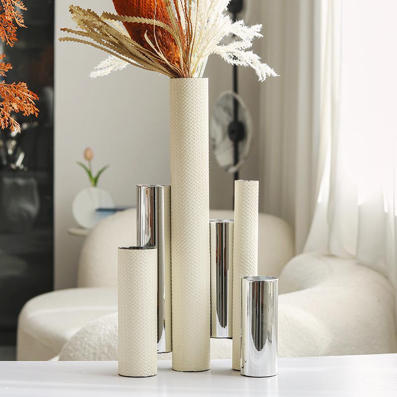 简约轻奢几何圆管皮革花瓶摆件样板间售楼处客厅玄关金属干插花器