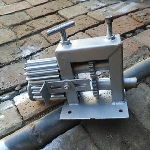 电动压花机不锈钢板生产铁板铝板小型手动金属成型设备