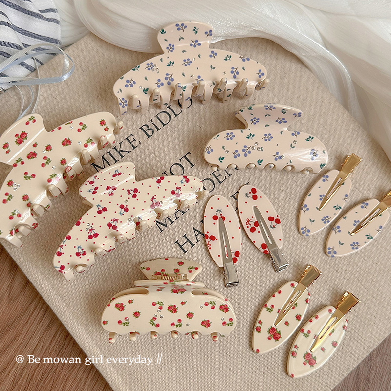 甜美韩系奶白镶钻醋酸抓夹女碎花