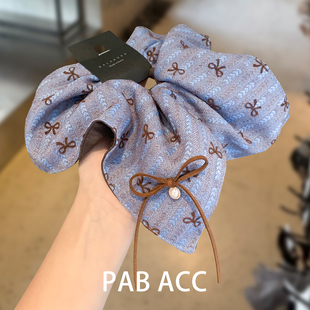韩国高端洋气咖蓝色蝴蝶结珍珠方巾肥肠圈氛围感淑女头绳耐用发圈