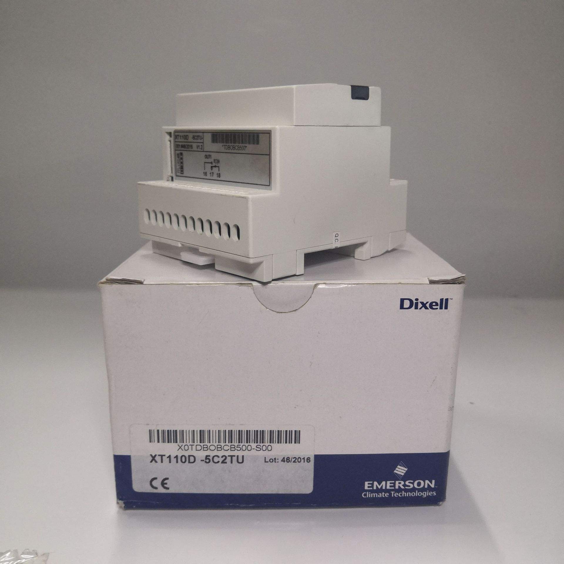 DIXELL小精灵单输出温控器XT110D-5C2TU艾默生XT110C XT120C