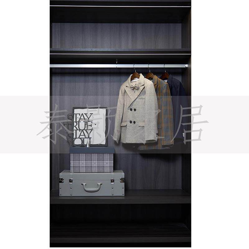 现代简约样板房儿童衣帽间摆件男孩西装外套套装装饰画软装饰品