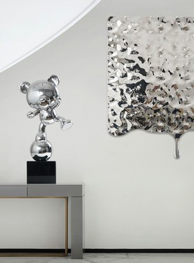 现代网红卡通雕塑入户玄关不锈钢水波壁挂迎宾熊艺术品装饰底座