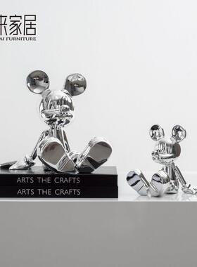 现代轻奢米老鼠摆件客厅柜子装饰品公仔米奇样板间书柜卡通风摆设