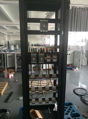 塑断T路器XT2V1260TMD25/300PMP3P;2FH1ZUA0126R10壳01