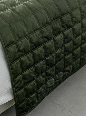 现代轻奢床旗抱枕酒店品套丝件床光绒L-101870绗毯棉格子搭绿色靠