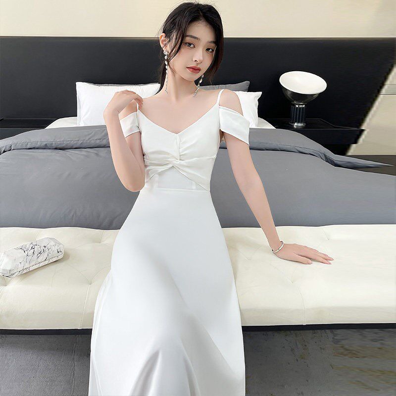 速发白色伴娘服夏季高级感小众姐妹团毕业礼服小个子领证登记小白