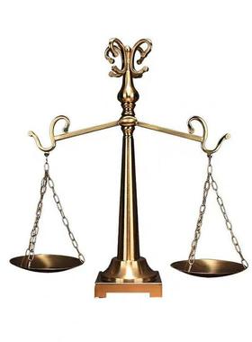 北欧现代轻奢铁艺电镀仿铜天平秤摆件样板间会所家居饰品工艺品