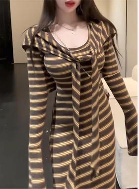 纯欲风覆古撞色条纹长袖连衣裙女秋季新款带披肩收腰显瘦气质长裙