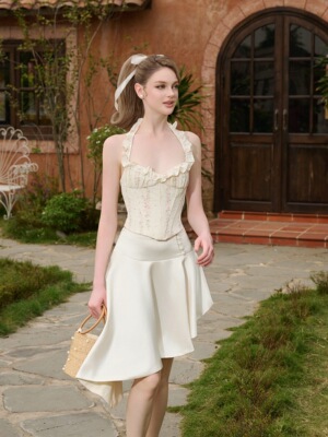 越南正品代购Amelie挂脖木耳边印花上衣不规则斜边半身裙甜美套装