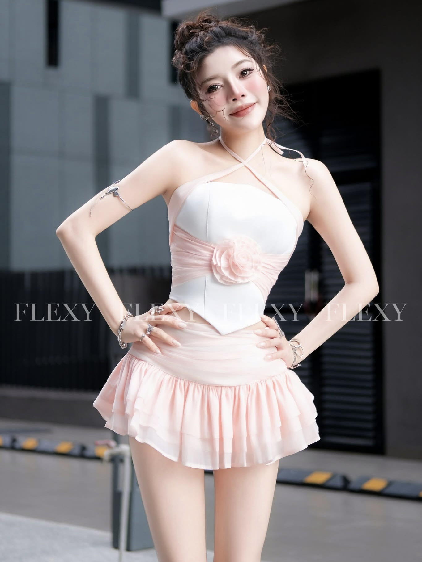 越南正品代购FLEXY挂脖抹胸花朵上衣+半身裙套装辣妹甜美性感