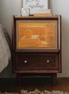 现简约纳JVY床头柜实木带灯一体边柜小床型沙发柜卧室代藤编收储