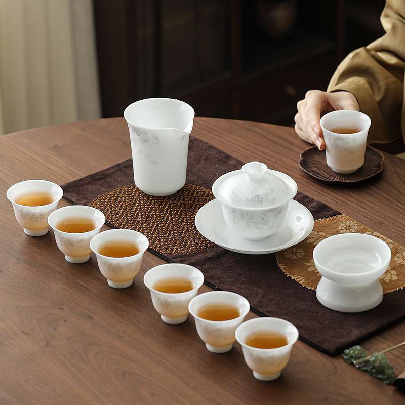 冰种釉烧茶具高档送礼瓷高温烧制德化白瓷三才盖碗荷韵