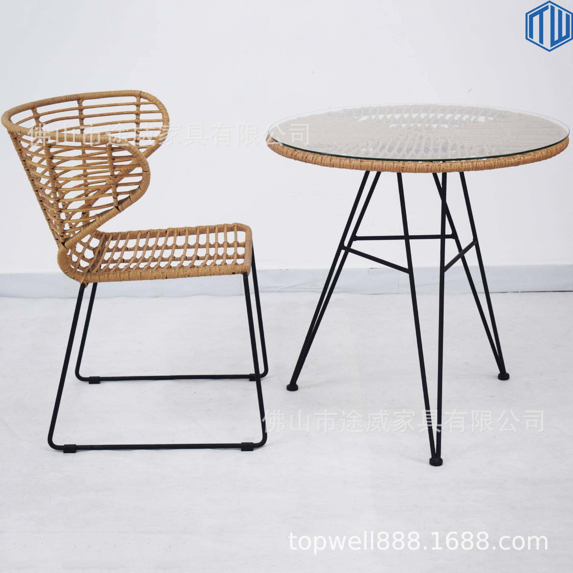 藤编桌椅PE藤餐桌阳台圆桌家用桌子小户型藤艺室外庭院花园桌椅