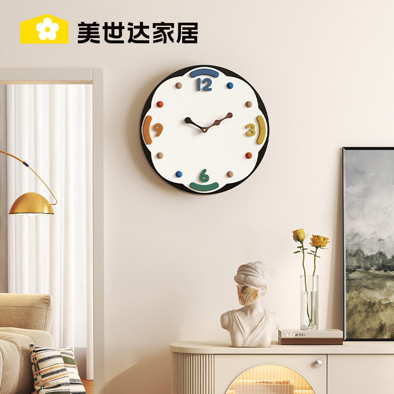速发奶油风时尚钟表202新款意厅创客挂钟家用钟约时简挂墙表
